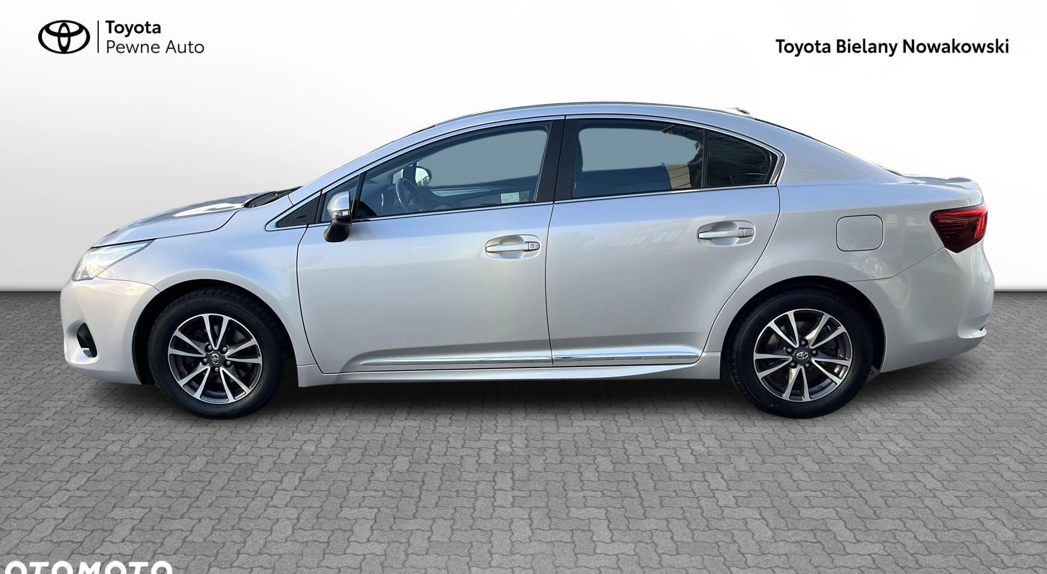 Toyota Avensis cena 76900 przebieg: 80475, rok produkcji 2017 z Muszyna małe 326